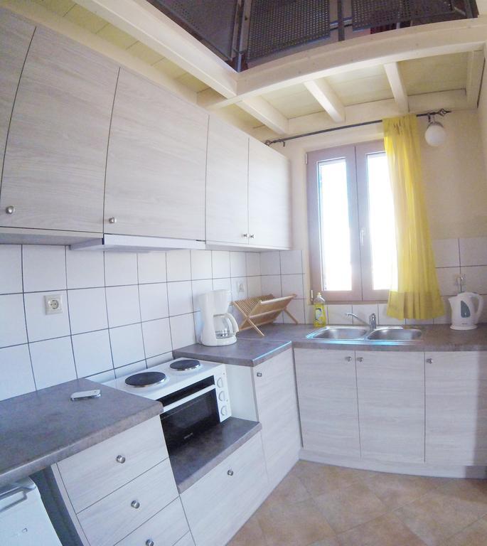 Arapakis Apartment Aegina Exterior foto